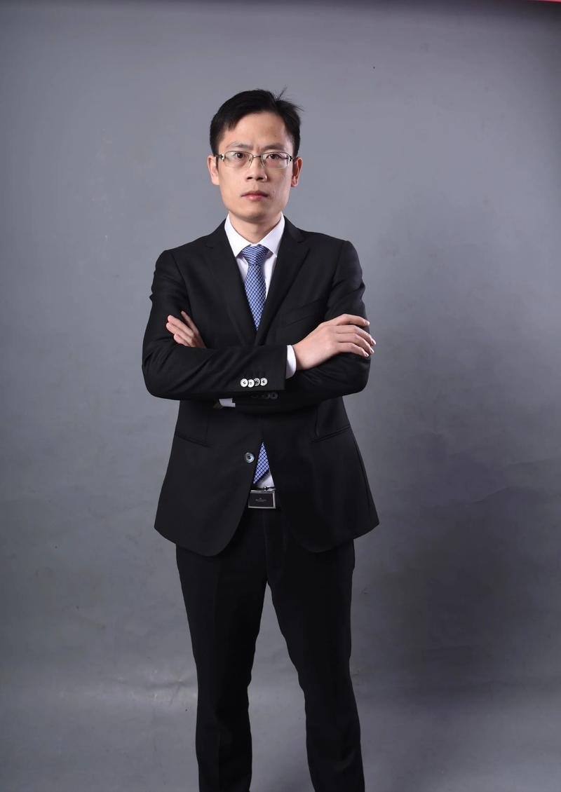 殷艳交互与体验设计负责人